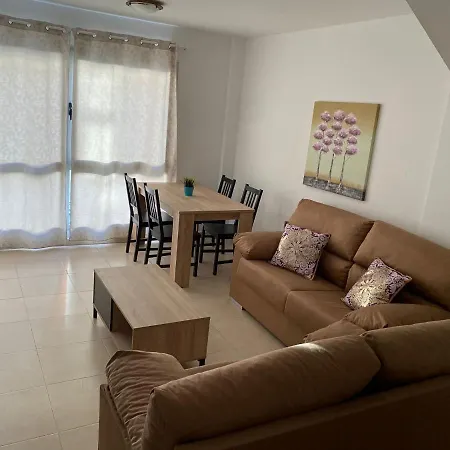 In A Shared In The Centre Of En Piso Compartido Corralejo