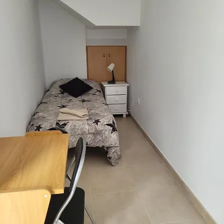 In A Shared In The Centre Of En Piso Compartido *