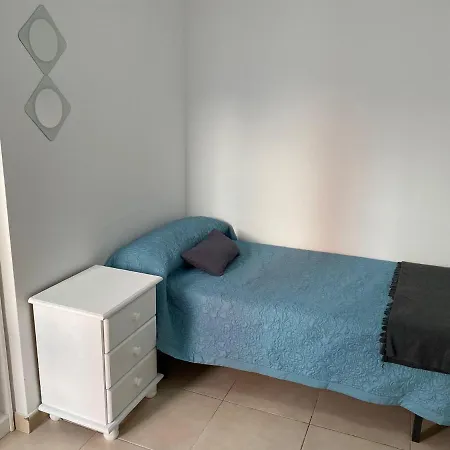 In A Shared In The Centre Of En Piso Compartido Homestay Corralejo